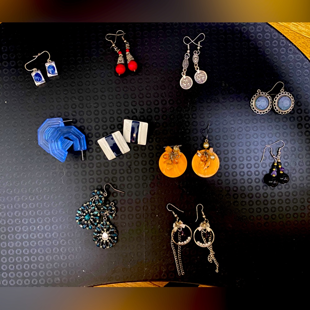 10 pairs of different earrings
